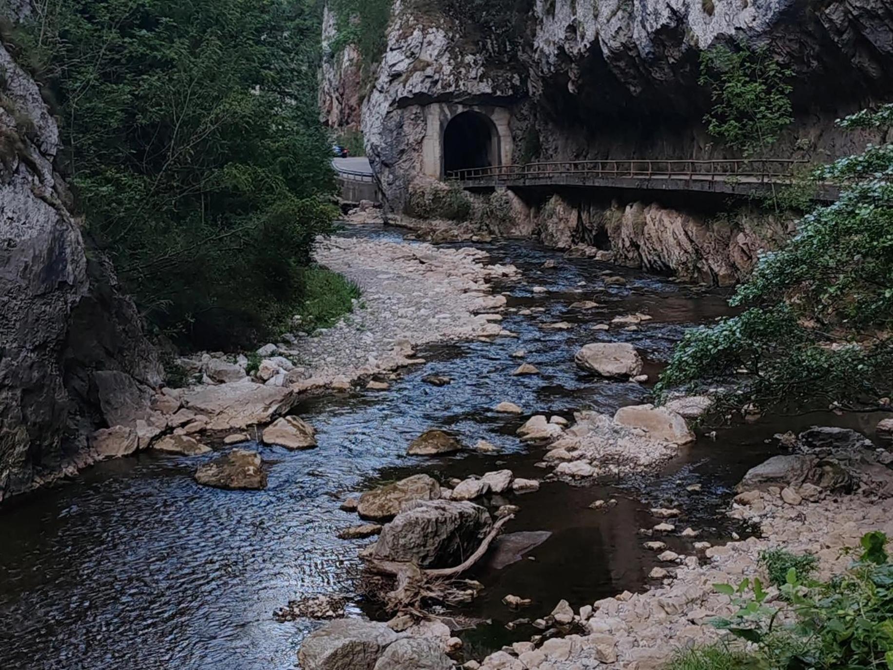 Juzni Vetar Otel Trnski Odorovci Dış mekan fotoğraf