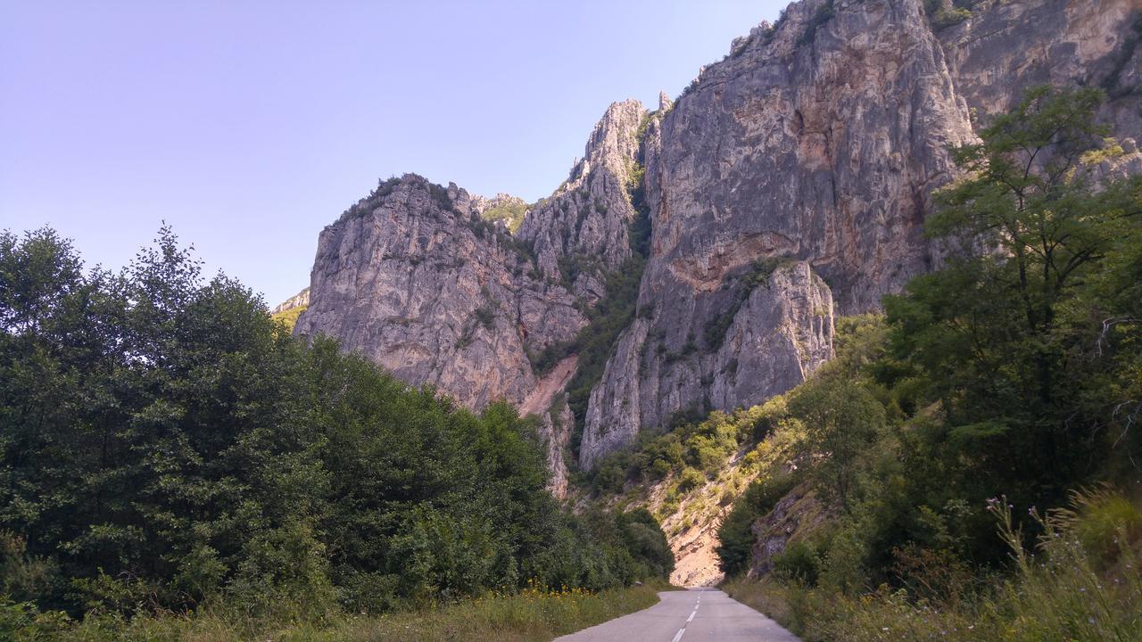 Juzni Vetar Otel Trnski Odorovci Dış mekan fotoğraf